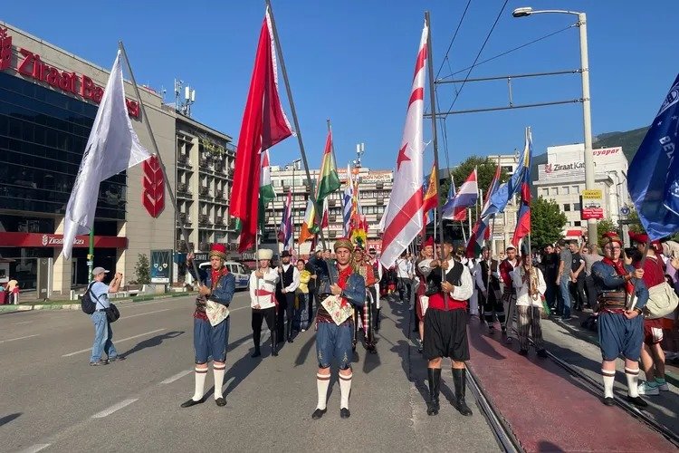 36. Altın Karagöz Halk Dansları yarışması başladı