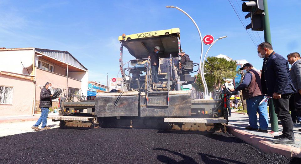 İzmir Bergama'da asfalt sevinci