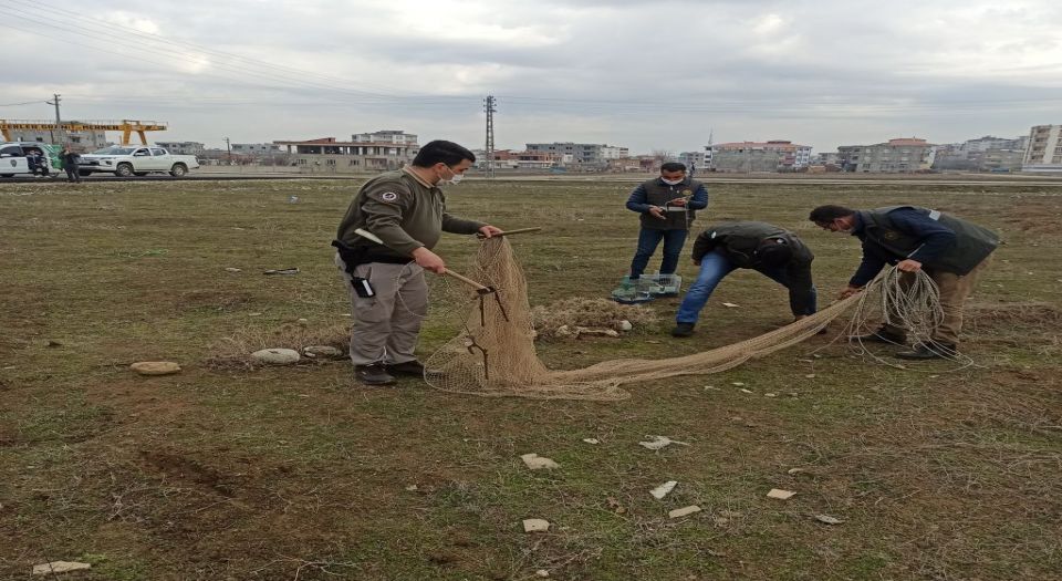 Avcıların file tuzağına suçüstü yakalama!