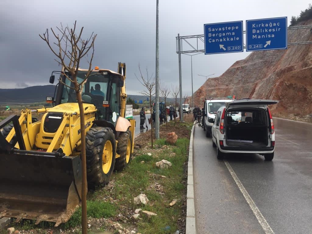 Manisa Soma'da peyzaj çalışmaları sürüyor