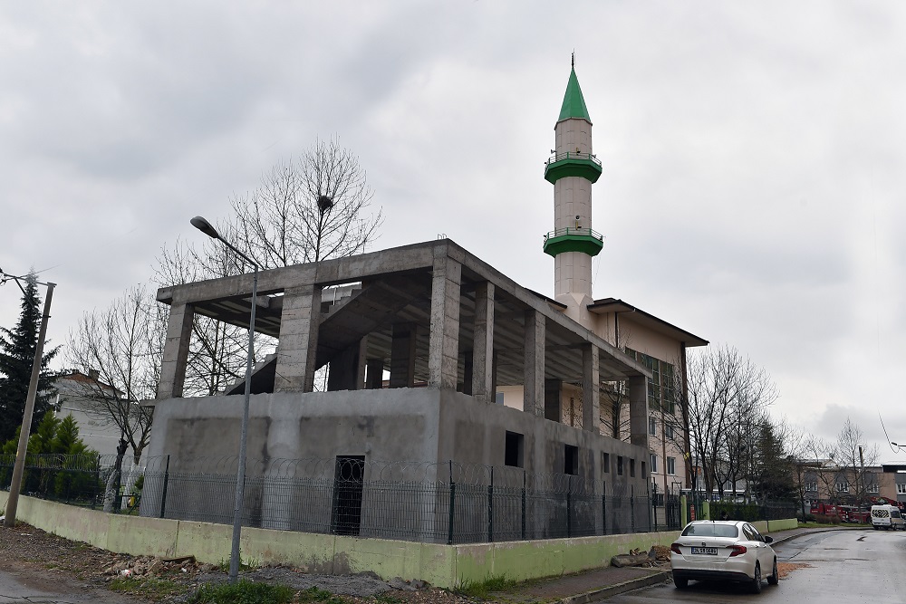 Osmangazi'de TOKİ Camii'nde çalışmalar sürüyor