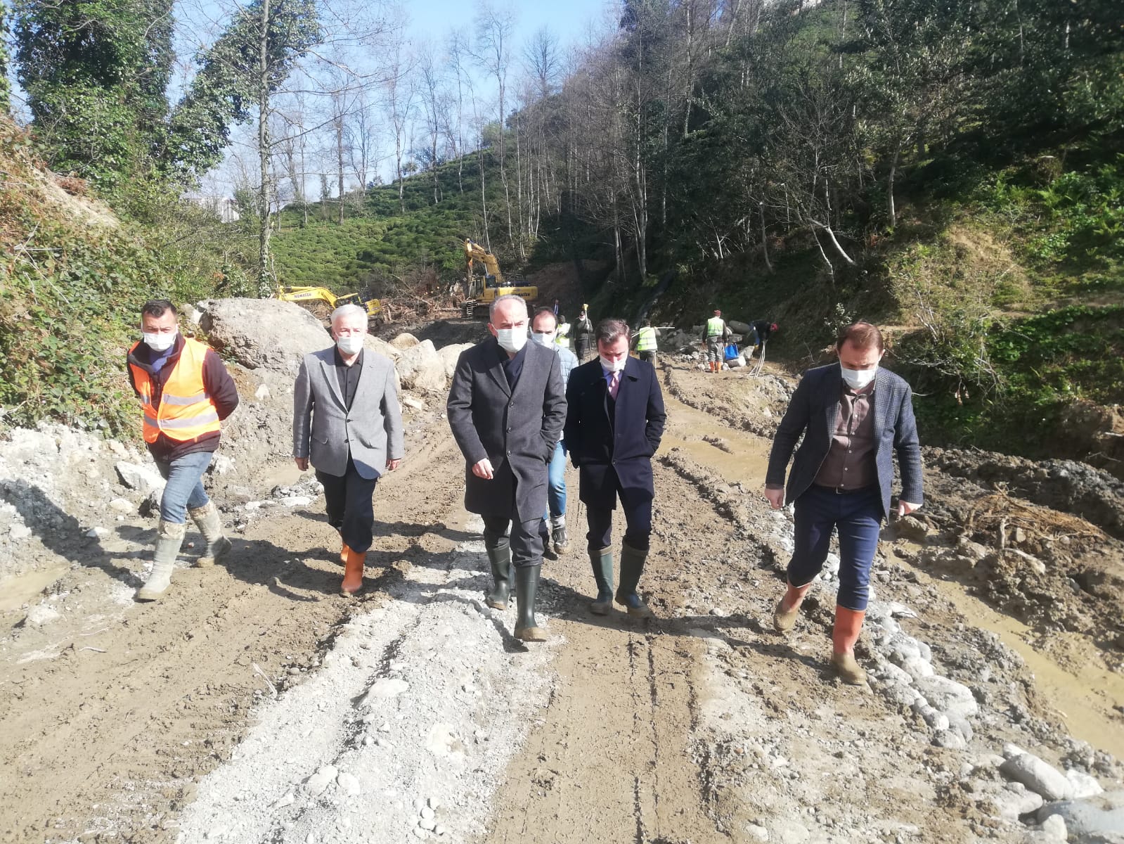 Rize'de Başkan Metin'den alt yapıya yakın mercek