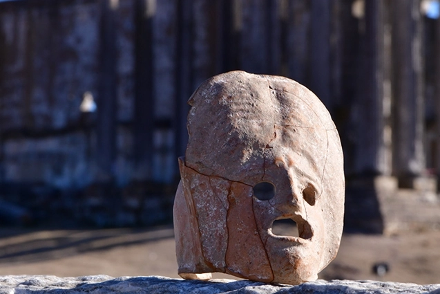 Aizanoi'de 2 bin yıllık mask bulundu