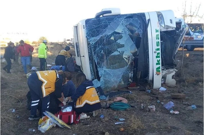 Aksaray'da otobüs devrildi: 7 ölü, 33 yaralı