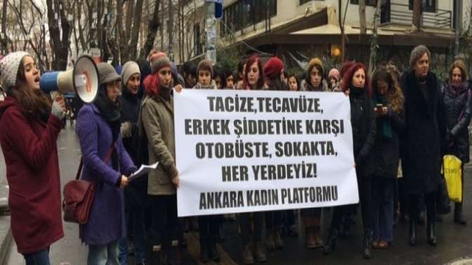 Ankara Kadın Platformu, Özel Halk Otobüsünde tecavüzü protesto etti