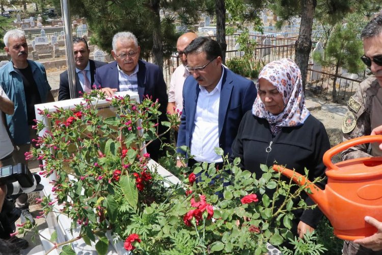 Başkan Büyükkılıç, 15 Temmuz şehitlerini unutmadı