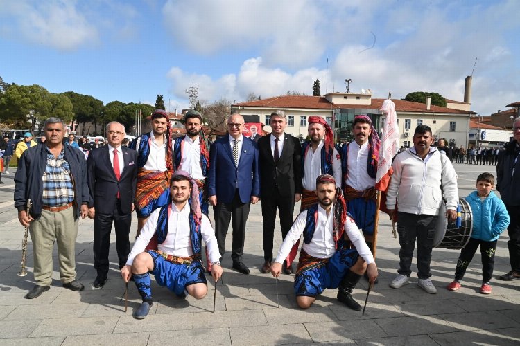 Başkan Ergün'e Kula'da sevgi seli