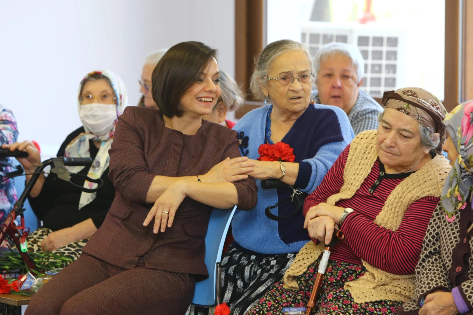 Başkan Kınay’dan Huzurevi’nde anlamlı yeni yıl kutlaması