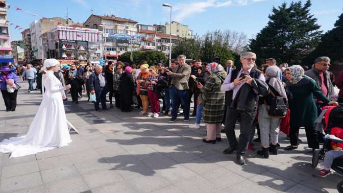 Bi Dünya Kadın Etkinliği