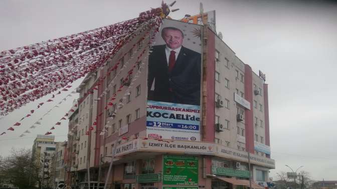 Bu posterler kaldırılacak