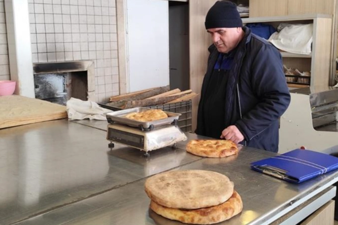 Bursa'da İnegöl zabıtasından ekmek ve pideye sıkı denetim