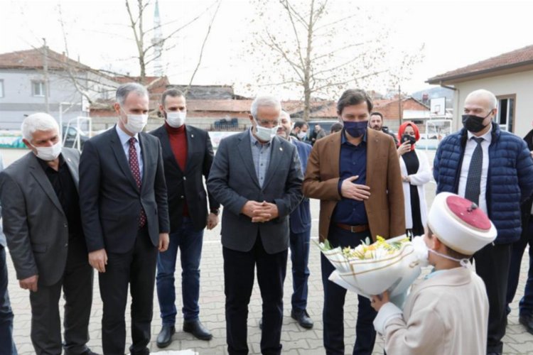 Bursa İnegöl'de çocuklar Türk büyüklerinin hikayeleriyle büyüyor 