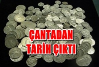 Çantadan 700 adet tarihi sikke çıktı