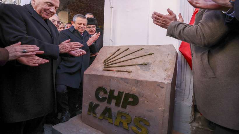 CHP Genel Başkanı Özgür Özel Kars’tan seslendi “Er Ya Da Geç Sandık Gelecek”