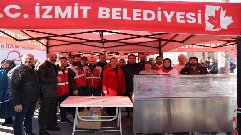 Darıca’ya sıcak yemek İzmit Belediyesinden