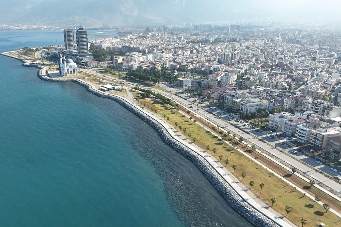 Depremde çöken İskenderun sahilinde düzenleme başlıyor