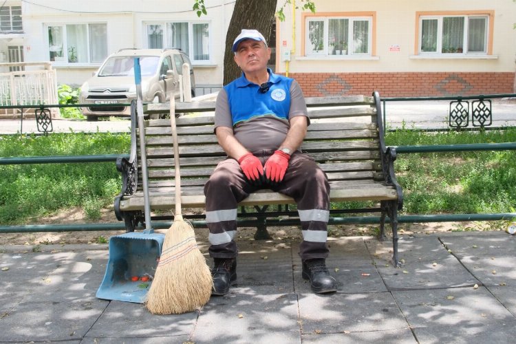 Depremde yaşadıkları acıyı Eskişehir’de unutmaya çalışıyorlar