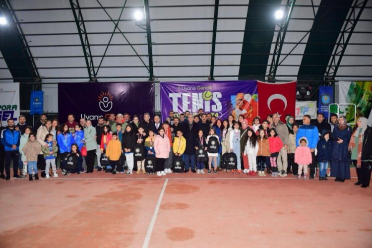 Diyarbakır'da “Uyanış Gençlik” tenis turnuvası sona erdi