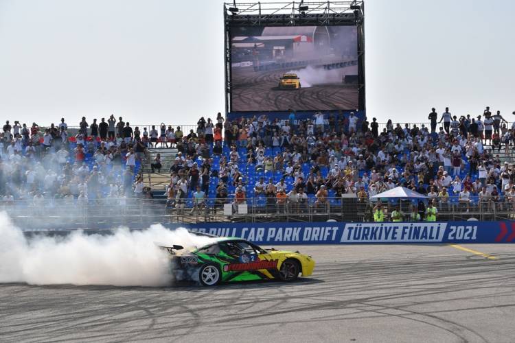 Driftin yıldızları Bursa’da sahne aldı