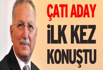 Ekmeleddin İhsanoğlu evinin önünde konuştu