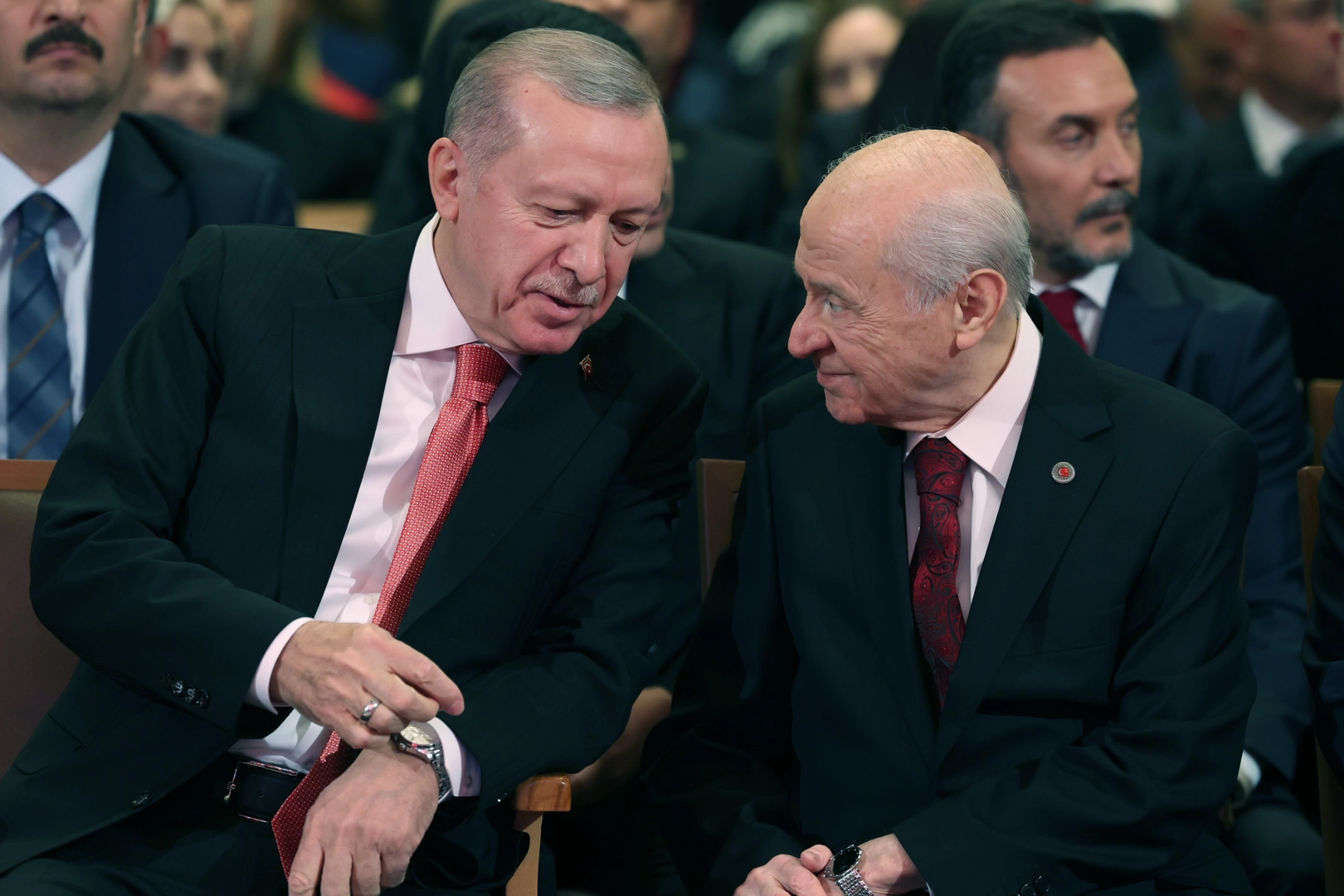 Erdoğan, Bahçeli'nin çağrısına teşekkür etti... Devlet Bey siyasetiyle tarihe not düşen liderdir