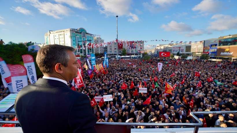 ESENYURT BAŞKANINA SAHİP ÇIKTI TEK YÜREK OLDULAR