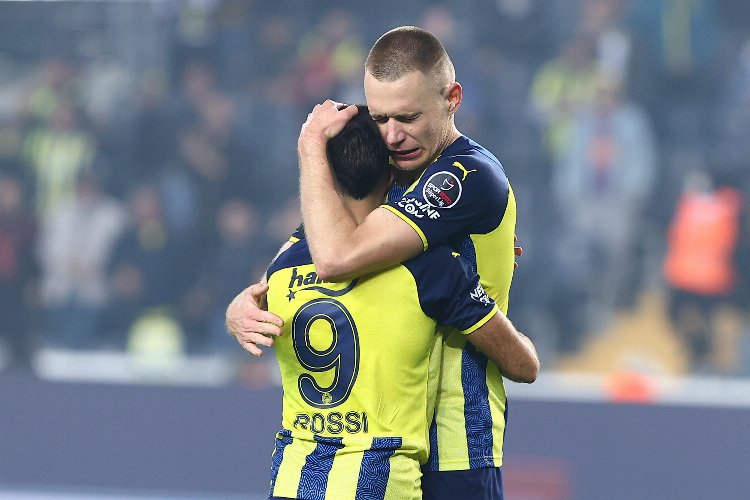 Fenerbahçe'den Szalai açıklaması