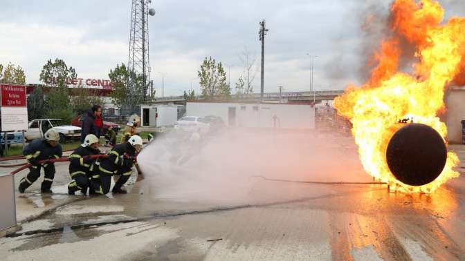 Filistinli itfaiyeciler Kocaelide eğitiliyor