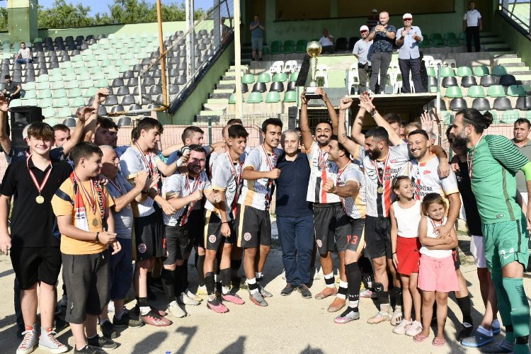 Futbolda Hasköyspor mahallelerin şampiyonu oldu