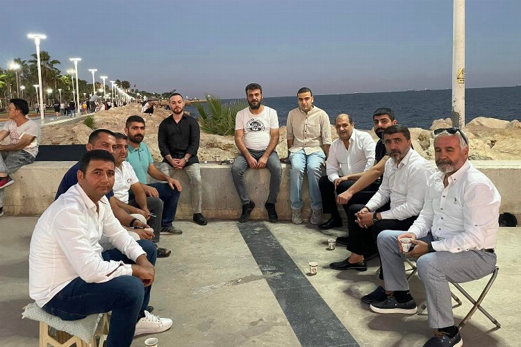 Gelecek Partisi Mersin'de 'seyyar'ların yanında