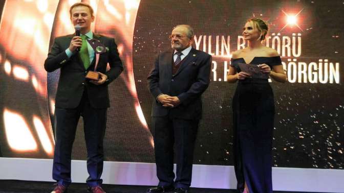 Görgün “Yılın Rektörü” ödülünü aldı