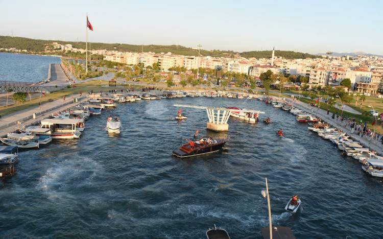 İzmir Aliağa'da zafer etkinlikleri gün boyu sürdü