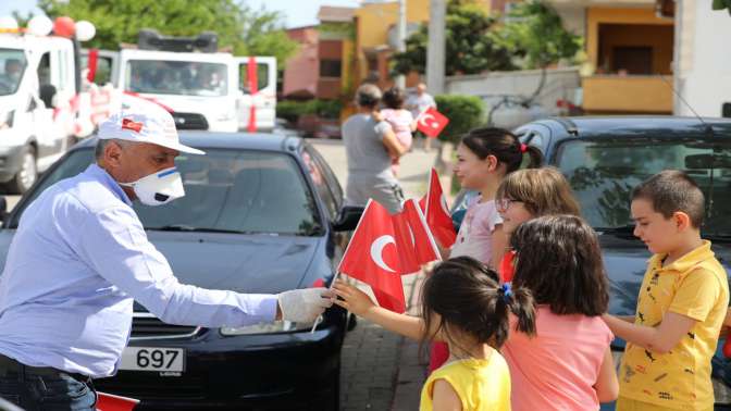 İzmit Belediyesi 19 Mayıs coşkusunu sokaklara taşıdı