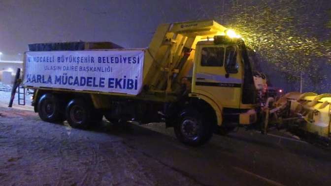 Kar yağışı başladı Büyükşehir teyakkuzada