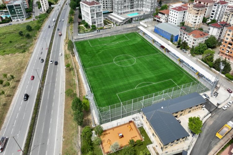 Kartal'a yeni futbol sahası