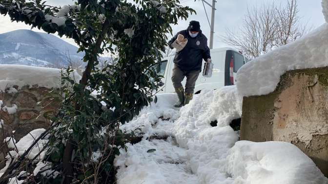 Kartepe “Alo Evlat” hattı gece gündüz görevde