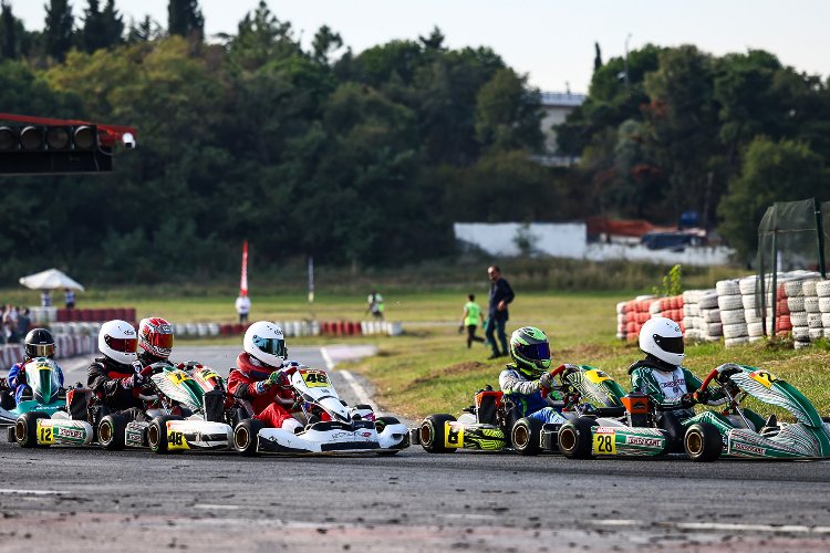 Karting 6. ayakta nefes kesen çekişme