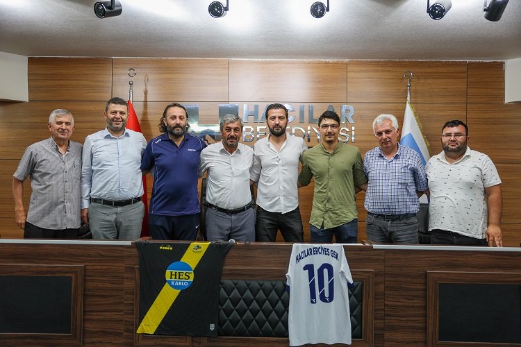 Kayseri Hacılar Erciyesspor'da imzalar atıldı