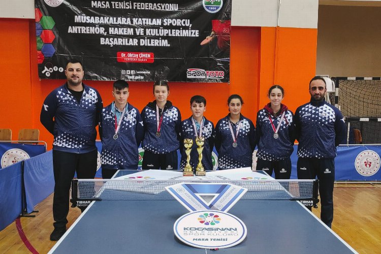 Kayseri Kocasinan Masa Tenisi takım sporcularından madalyalara ambargo 