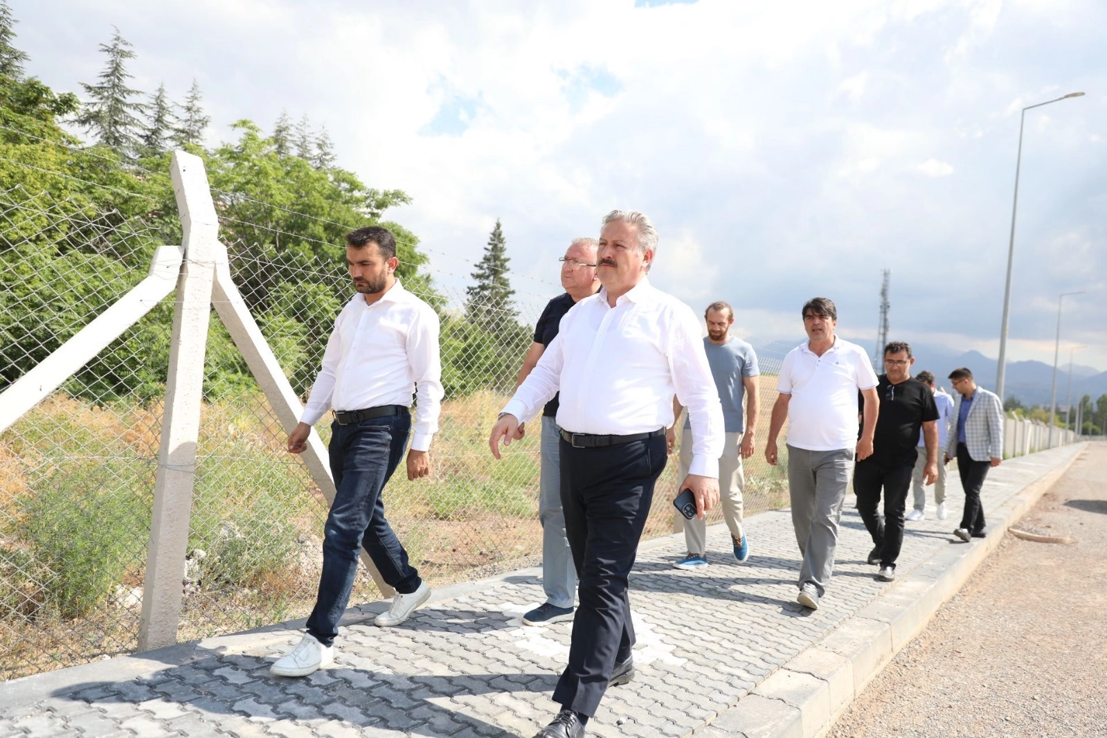 Kayseri Melikgazi'de yol çalışması tam gaz