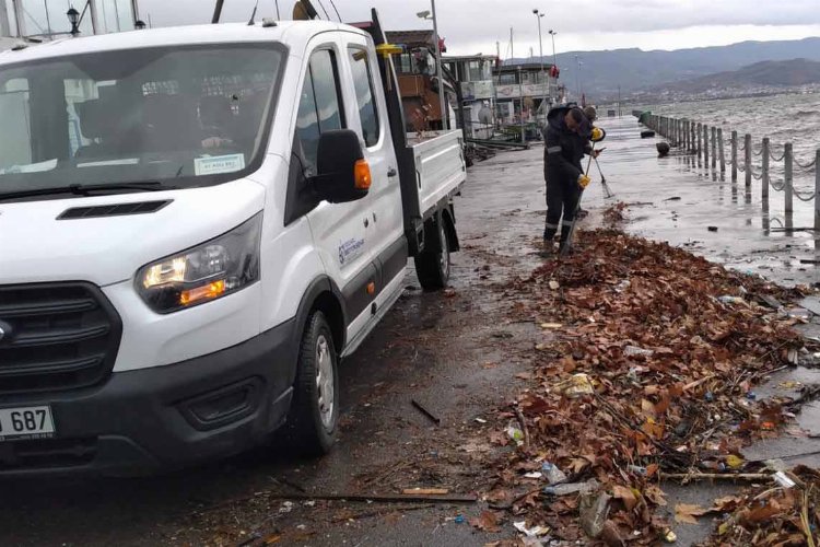 Kocaeli'nde lodos atıkları temizlendi 