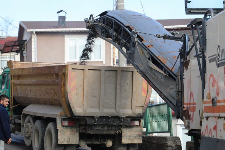 Kocaeli İzmit'te Serdar Bayırı Sokak yenileniyor 