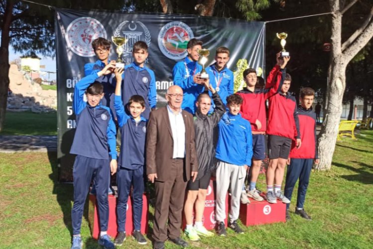 Kütahya Belediyespor U16 Atletizm Takımı finalde 