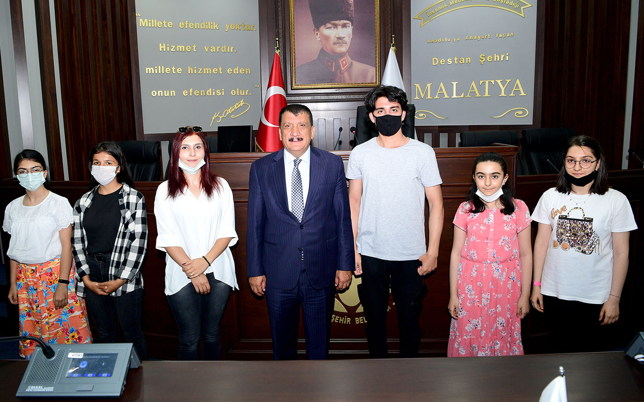 Malatya’da babalara mektuplar ödüllendirildi