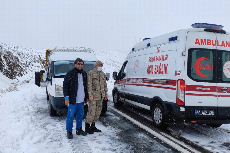 Malatya'da karla mücadelede yoğun mesai