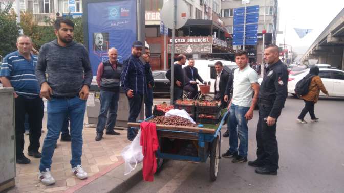 Malları kendi döktü, zabıtayı suçladı