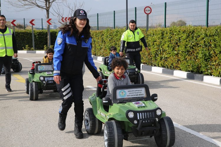 Manisa'da trafik bilinci olan nesiller yetişiyor