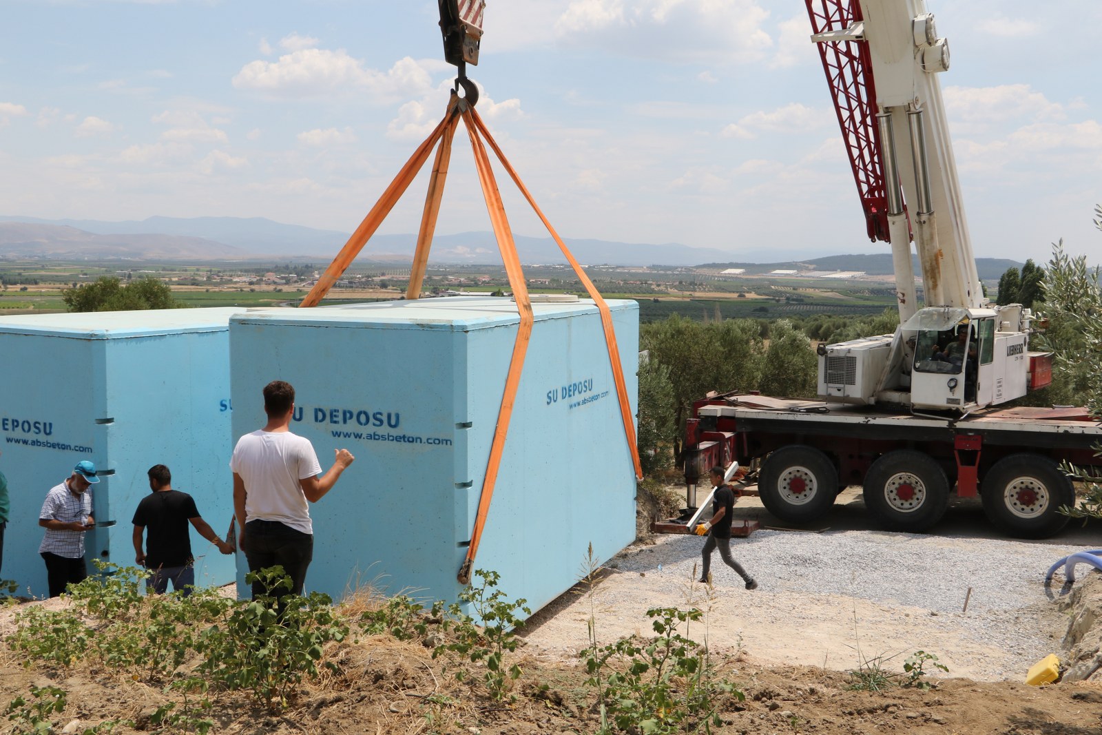 Manisa Kayışlar’a bir günde içme suyu deposu