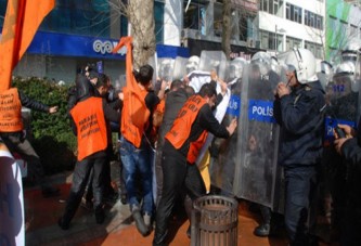 Miting öncesi 23 gözaltı