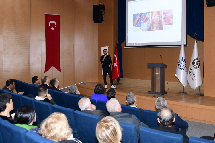 Mobilya Akademi'de “Neden Tasarım” semineri